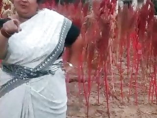 Niks Indian Hindi Aunty Porn: Nudendhraunties Dance