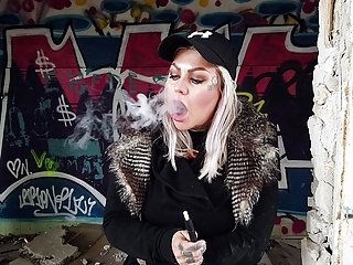 Smoked Porn: Smoking Blow Job Cigarette - LadiesByAlex